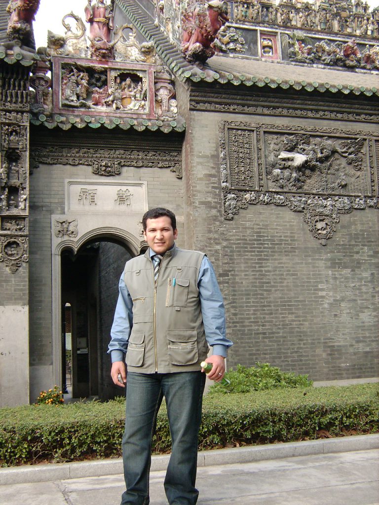 Estada al College of Veterinary Medicine, Universitat d'Agricultura del Sud de Xina. 